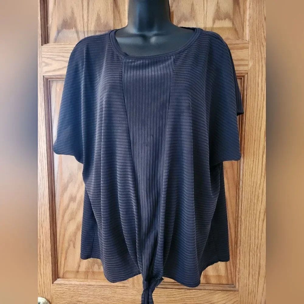 Black Ribbed Short Sleeve Top